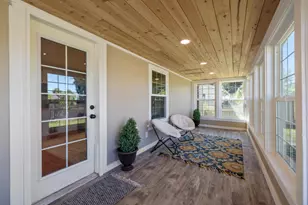 1759 Summers Ln, Klamath Falls, OR 97603 - Photo 5