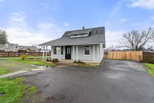 2772 Merriman Rd, Medford, OR 97501 - Photo 1