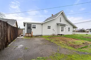 2772 Merriman Rd, Medford, OR 97501 - Photo 27