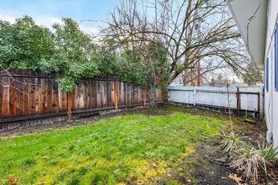 1602 Gayety Lane, Medford, OR 97504 - Photo 21