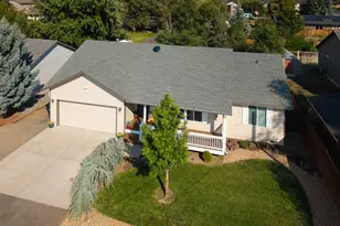 2240 SW 24th St, Redmond, OR 97756 - Photo 3