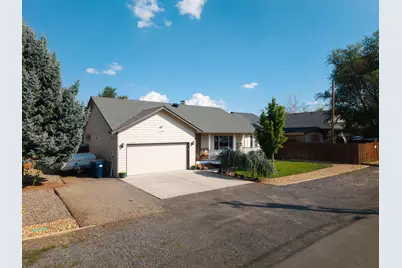2240 SW 24th Street, Redmond, OR 97756 - Photo 33