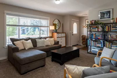 2240 SW 24th Street, Redmond, OR 97756 - Photo 7