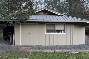 148 Westwood Dr, Grants Pass, OR 97527 - Photo 35