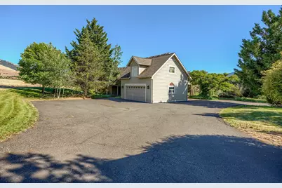 2101 Dead Indian Memorial Road, Ashland, OR 97520 - Photo 13