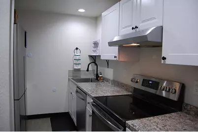 2240 Maplewood Drive S, Salem, OR 97306 - Photo 9