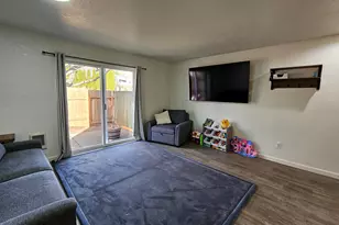 2240 Maplewood Dr S, Salem, OR 97306 - Photo 3