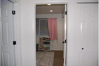 2240 Maplewood Drive S, Salem, OR 97306 - Photo 17