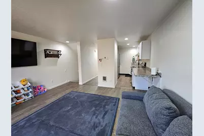 2240 Maplewood Drive S, Salem, OR 97306 - Photo 5