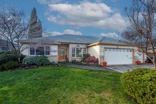 3418 Blue Blossom Dr, Medford, OR 97504 - Photo 5