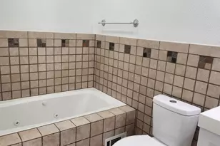 402 Emerald Cir, Medford, OR 97501 - Photo 35