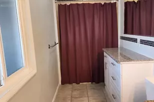 402 Emerald Cir, Medford, OR 97501 - Photo 43