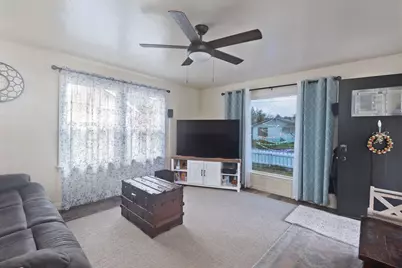 418 SE L Street, Grants Pass, OR 97526 - Photo 9