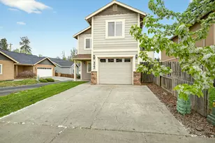317 SW Bayou Pl, Grants Pass, OR 97526 - Photo 5