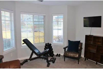 945 Hanks Street, Klamath Falls, OR 97601 - Photo 41