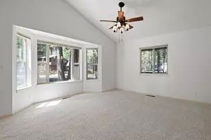 56718 Bandley Rd, Bend, OR 97707 - Photo 9