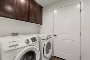 925 Sellwood Dr, Eagle Point, OR 97524 - Photo 21