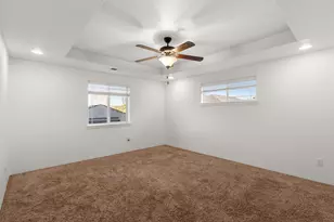 925 Sellwood Dr, Eagle Point, OR 97524 - Photo 11