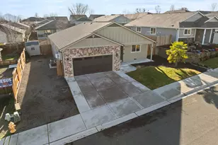 925 Sellwood Dr, Eagle Point, OR 97524 - Photo 27