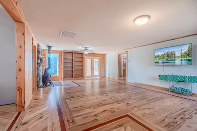 2717 Elliott Avenue, Medford, OR 97501 - Photo 5