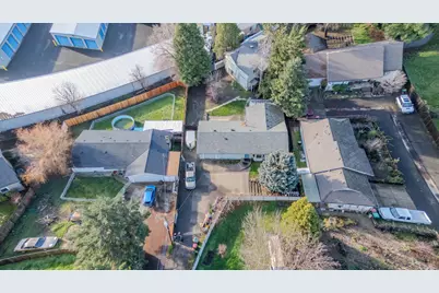 2717 Elliott Avenue, Medford, OR 97501 - Photo 37