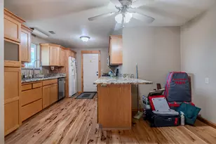 2717 Elliott Ave, Medford, OR 97501 - Photo 7