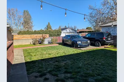 1200 Mt Pitt Avenue, Medford, OR 97501 - Photo 9