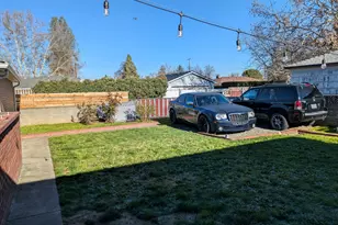 1200 Mount Pitt Ave, Medford, OR 97501 - Photo 9