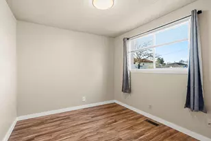 163 Berrydale Ave, Medford, OR 97501 - Photo 17