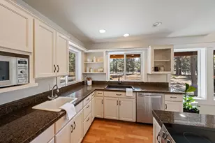 69362 Lariat, Sisters, OR 97759 - Photo 17