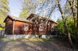 18026 Redwood Hwy, Selma, OR 97538 - Photo 23