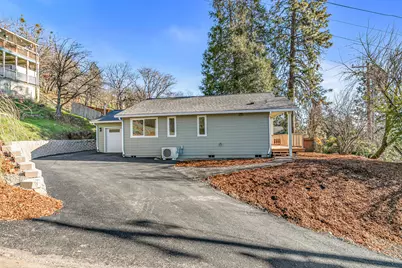 891 N 6th Avenue, Gold Hill, OR 97525 - Photo 27