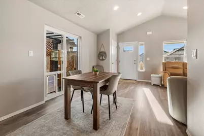 2565 NW Teak Avenue, Redmond, OR 97756 - Photo 7