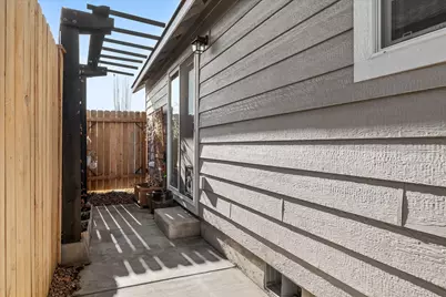 2565 NW Teak Avenue, Redmond, OR 97756 - Photo 21