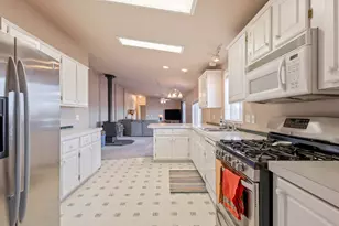 2198 SE Vickie Dr, Prineville, OR 97754 - Photo 9