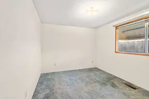 2021 Taylor Rd, Central Point, OR 97502 - Photo 19