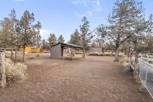 3456 NE 45th St, Redmond, OR 97756 - Photo 23