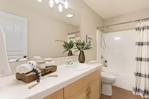 2472 NW Shields Dr, Bend, OR 97703 - Photo 33