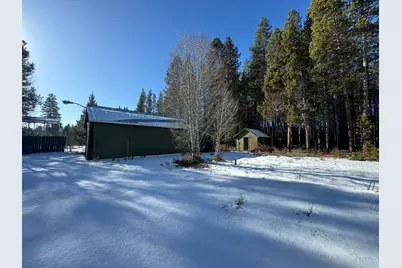 135744 Highway 97, Crescent, OR 97733 - Photo 17