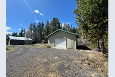 135744 Highway 97, Crescent, OR 97733 - Photo 9
