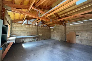135744 Hwy 97, Crescent, OR 97733 - Photo 11