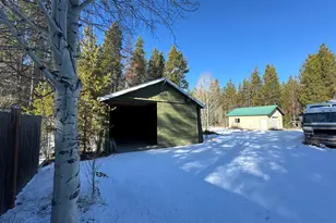 135744 Hwy 97, Crescent, OR 97733 - Photo 13