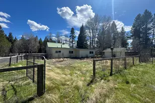 135744 Hwy 97, Crescent, OR 97733 - Photo 23