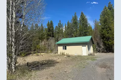135744 Highway 97, Crescent, OR 97733 - Photo 21