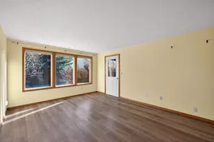 2342 NE Shadow Brook Pl, Bend, OR 97701 - Photo 5