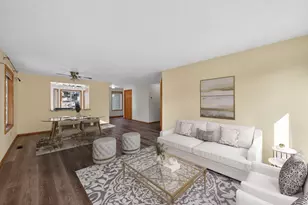 2342 NE Shadow Brook Pl, Bend, OR 97701 - Photo 3