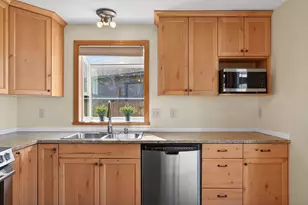 2342 NE Shadow Brook Pl, Bend, OR 97701 - Photo 11