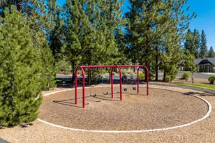 533 N Freemont St, Sisters, OR 97759 - Photo 43