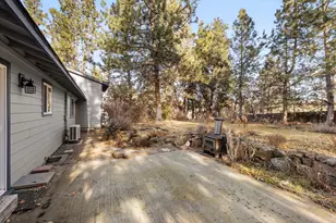 20828 Desert Woods Dr, Bend, OR 97702 - Photo 31