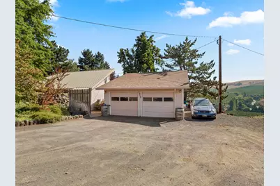2018 Steele Road, The Dalles, OR 97058 - Photo 17